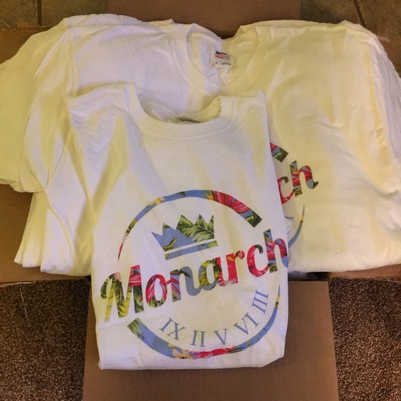 See T-Shirt bundle I just listed - Picture 4 of 6